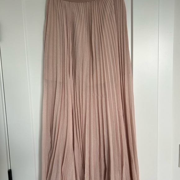BCBGMaxAzria Pink Pleated Maxi Skirt for Weddings - Picture 2 of 3